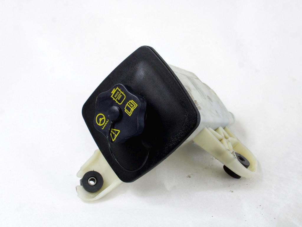 REZERVOAR CRPALKA  SERVO VOLAN OEM N. 4R83-3R700-AC ORIGINAL REZERVNI DEL JAGUAR XF X250 MK1 (2008 - 2011)BENZINA LETNIK 2009