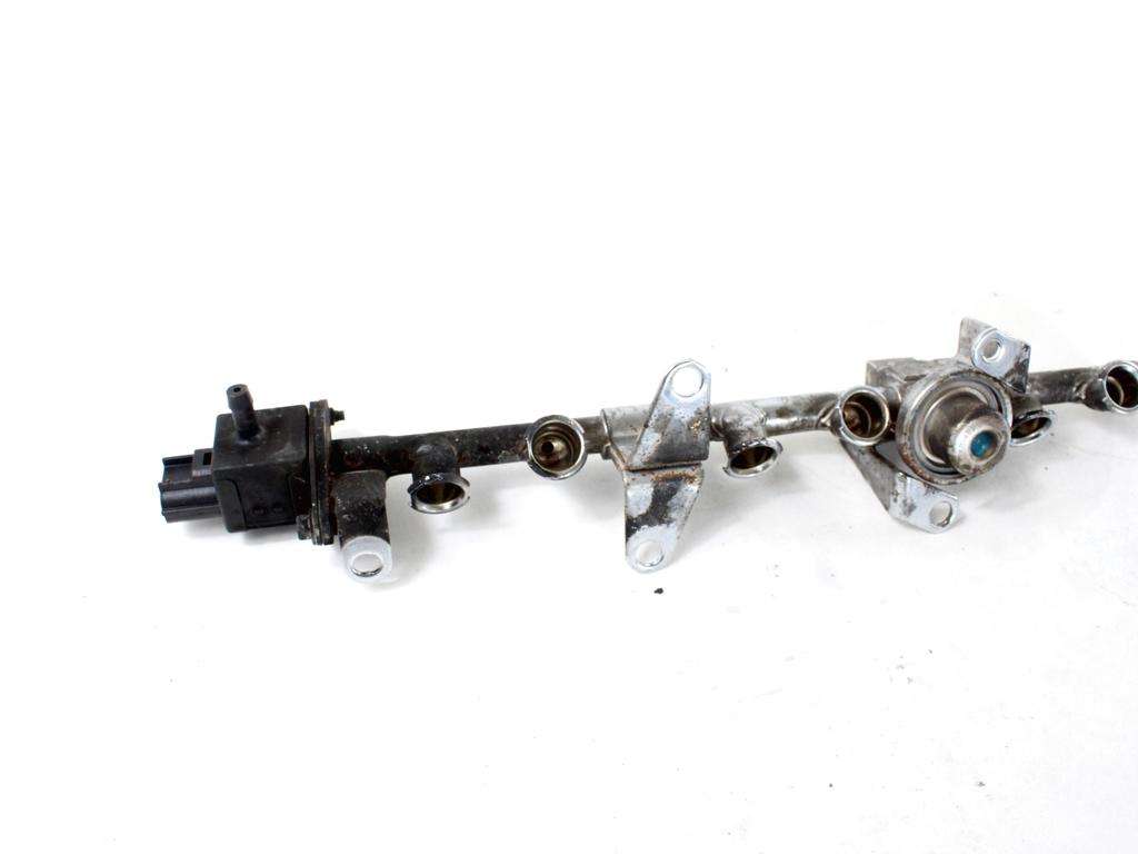 INJEKTORJI/BENCIN OEM N. 6R8E-AC ORIGINAL REZERVNI DEL JAGUAR XF X250 MK1 (2008 - 2011)BENZINA LETNIK 2009