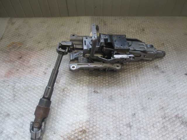 VOLANSKI DROG OEM N. 4F0419065X ORIGINAL REZERVNI DEL AUDI A6 C6 4F2 4FH 4F5 BER/SW/ALLROAD (07/2004 - 10/2008) DIESEL LETNIK 2005