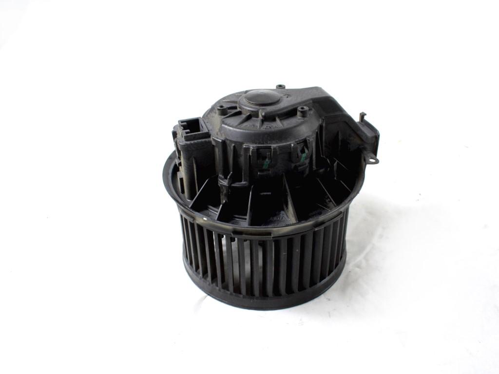 VENTILATOR  KABINE  OEM N. VP8E2H-18456-AA ORIGINAL REZERVNI DEL FORD FIESTA CB1 CNN MK6 (09/2008 - 11/2012) DIESEL LETNIK 2010