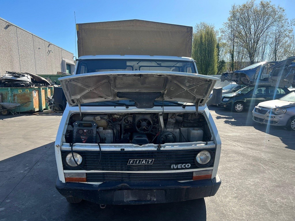 IVECO DAILY 35-8 2.5 D 53KW 5M 2P (1982) RICAMBIO USATO 