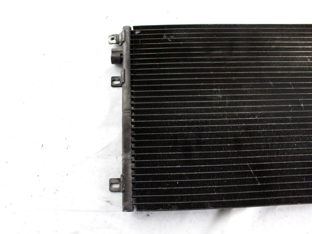 HLADILNIK KLIME OEM N. 8200757789 ORIGINAL REZERVNI DEL RENAULT CLIO BB CB MK2 R / CLIO STORIA (05/2001 - 2012) BENZINA LETNIK 2001