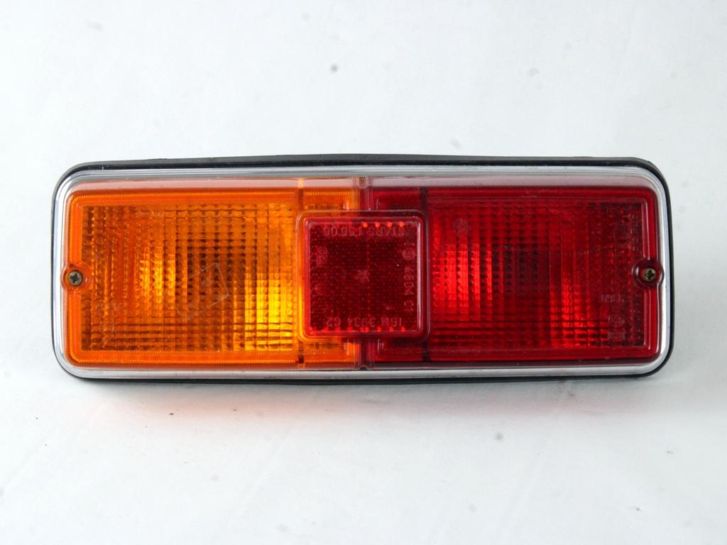 ZADNJI DESNI ZAROMETI OEM N. 119000 ORIGINAL REZERVNI DEL FIAT 128 (1969 - 1983)BENZINA LETNIK 1973