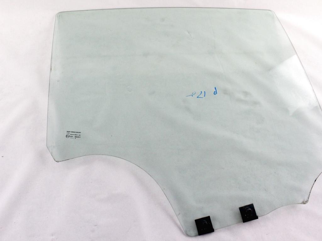 STEKLO ZADNJIH DESNIH VRAT OEM N. 8200733046 ORIGINAL REZERVNI DEL DACIA SANDERO MK1 (2008 - 2012) BENZINA/GPL LETNIK 2010
