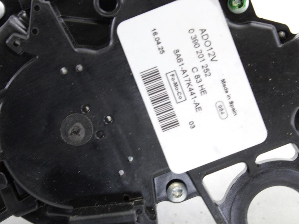 MOTORCEK ZADNJEGA BRISALCA OEM N. 8A61-A17K441-AE ORIGINAL REZERVNI DEL FORD FIESTA CB1 CNN MK6 R (2012 - 2017)BENZINA LETNIK 2016