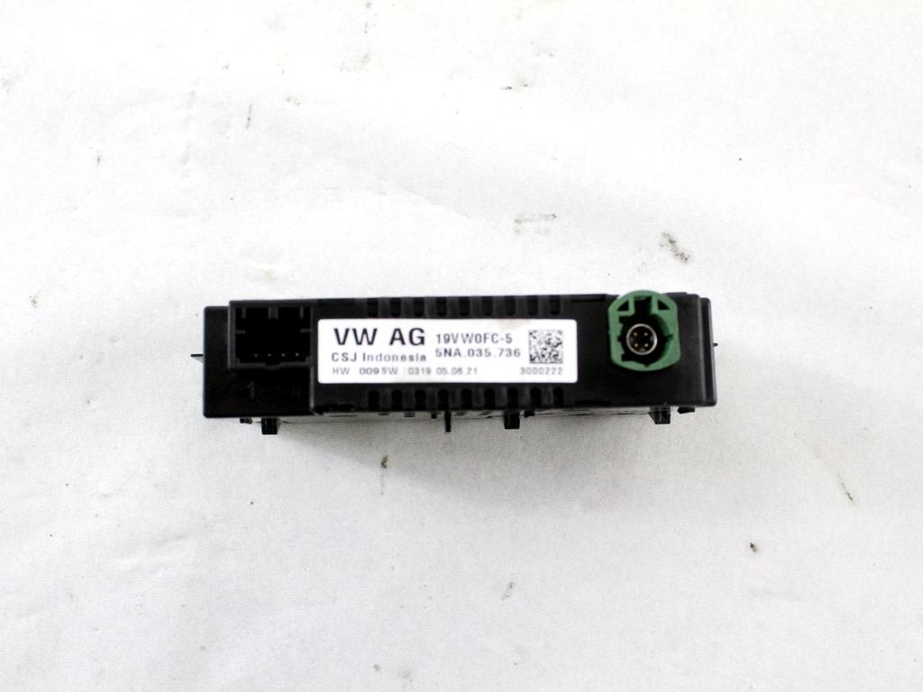 USB / AUX OEM N. 5NA035736 ORIGINAL REZERVNI DEL CUPRA FORMENTOR KM7 (DAL 2020) DIESEL LETNIK 2021