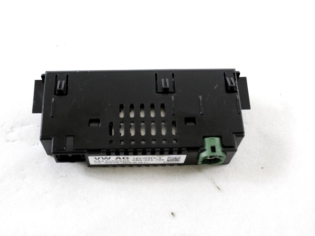 USB / AUX OEM N. 5NA035736 ORIGINAL REZERVNI DEL CUPRA FORMENTOR KM7 (DAL 2020) DIESEL LETNIK 2021