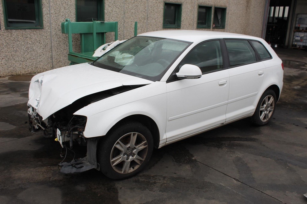 AUDI A3 1.6 D 66KW 5M 5P (2010) RICAMBIO USATO 