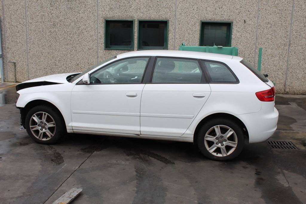 AUDI A3 1.6 D 66KW 5M 5P (2010) RICAMBIO USATO 
