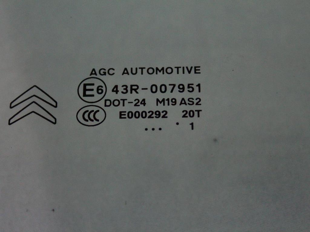 STEKLO SPREDNJIH DESNIH VRAT OEM N. 9202P4 ORIGINAL REZERVNI DEL CITROEN C3 MK2 SC (2009 - 2016) DIESEL LETNIK 2011