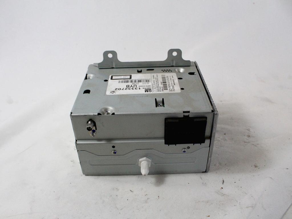 RADIO CD / OJACEVALNIK / IMETNIK HIFI OEM N. 13332702 ORIGINAL REZERVNI DEL OPEL INSIGNIA A G09 (2008 - 2017)DIESEL LETNIK 2010