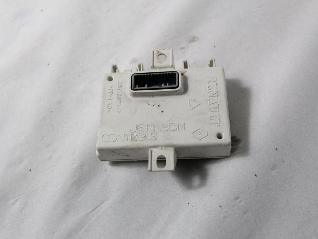 KRMILNA ENOTA NAVIGACIJSKE ENOTE OEM N. 280380655R ORIGINAL REZERVNI DEL RENAULT MEGANE MK3 BZ0/1 B3 DZ0/1 KZ0/1 BER/SPORTOUR/ESTATE (2009 - 2015) DIESEL LETNIK 2010