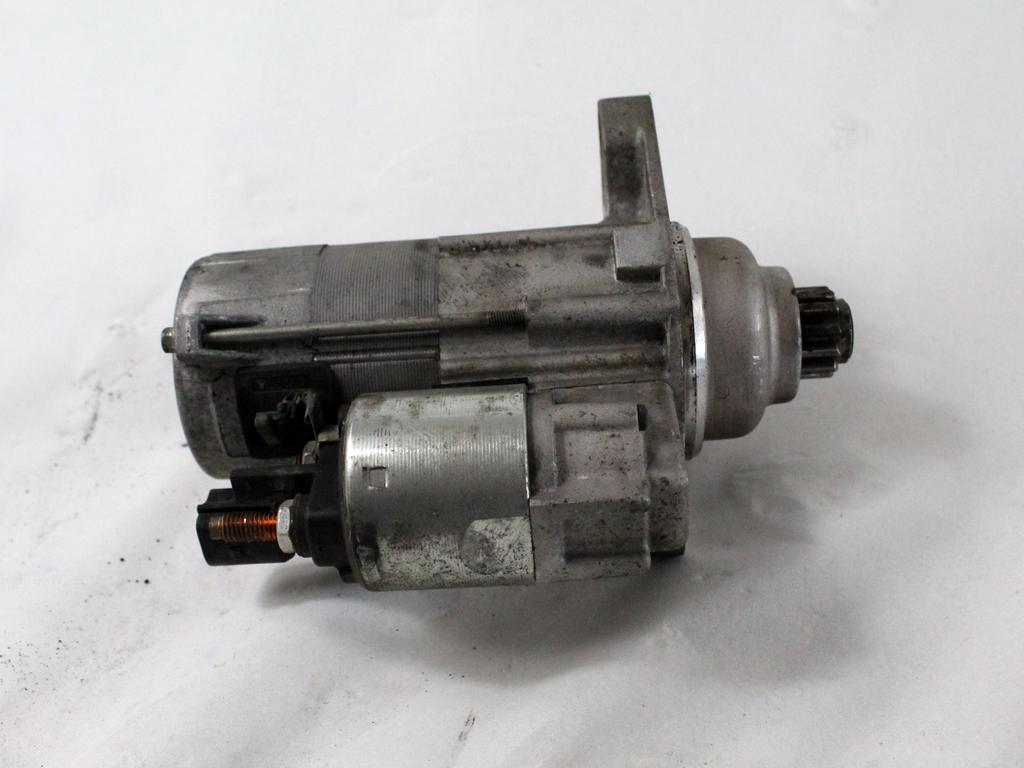 ZAGANJAC MOTORJA  OEM N. 02Z911023P ORIGINAL REZERVNI DEL AUDI A3 MK2R 8P 8PA 8P1 8P7 (2008 - 2012)DIESEL LETNIK 2010