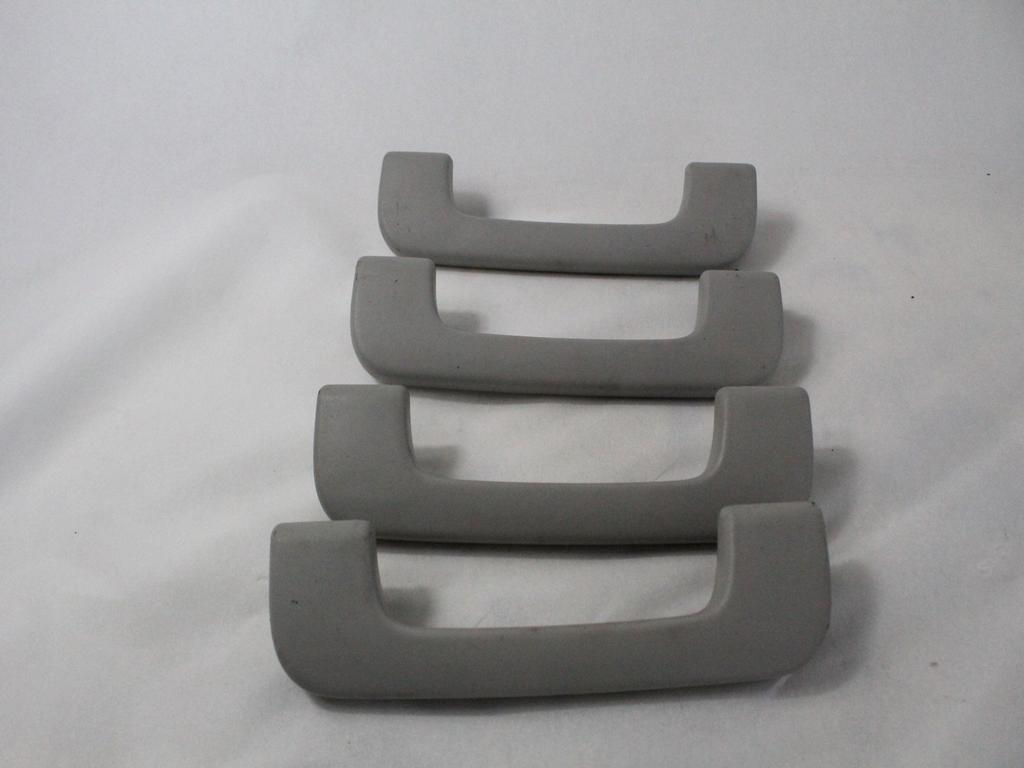 NOTRANJI ROCAJ OEM N. 31318 MANIGLIA APPIGLIO ORIGINAL REZERVNI DEL AUDI A3 MK2R 8P 8PA 8P1 8P7 (2008 - 2012)DIESEL LETNIK 2010