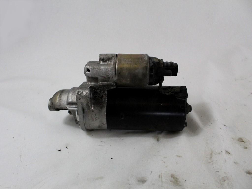 ZAGANJAC MOTORJA  OEM N. 059911024G ORIGINAL REZERVNI DEL AUDI A6 C6 R 4F2 4FH 4F5 BER/SW/ALLROAD (10/2008 - 2011) DIESEL LETNIK 2009