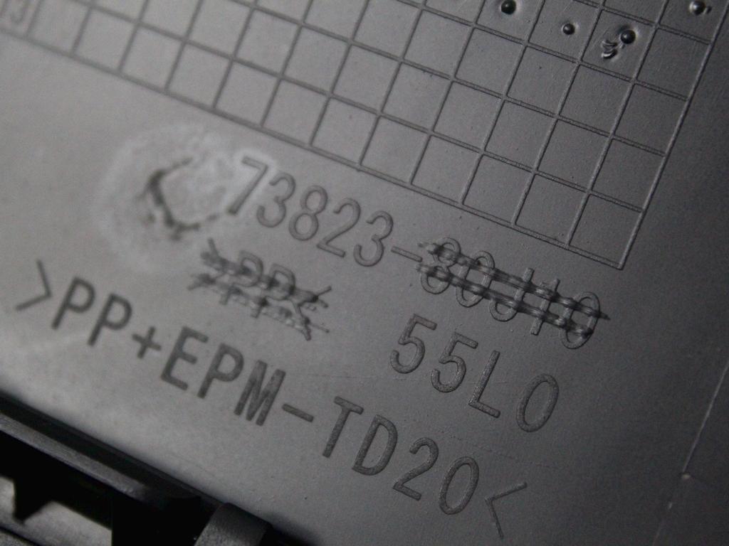 ARMATURNA PLOSCA S POMISLJAJI OEM N. 73823-55L0 ORIGINAL REZERVNI DEL SUZUKI SX4 EY GY R (2009-2014)BENZINA LETNIK 2011