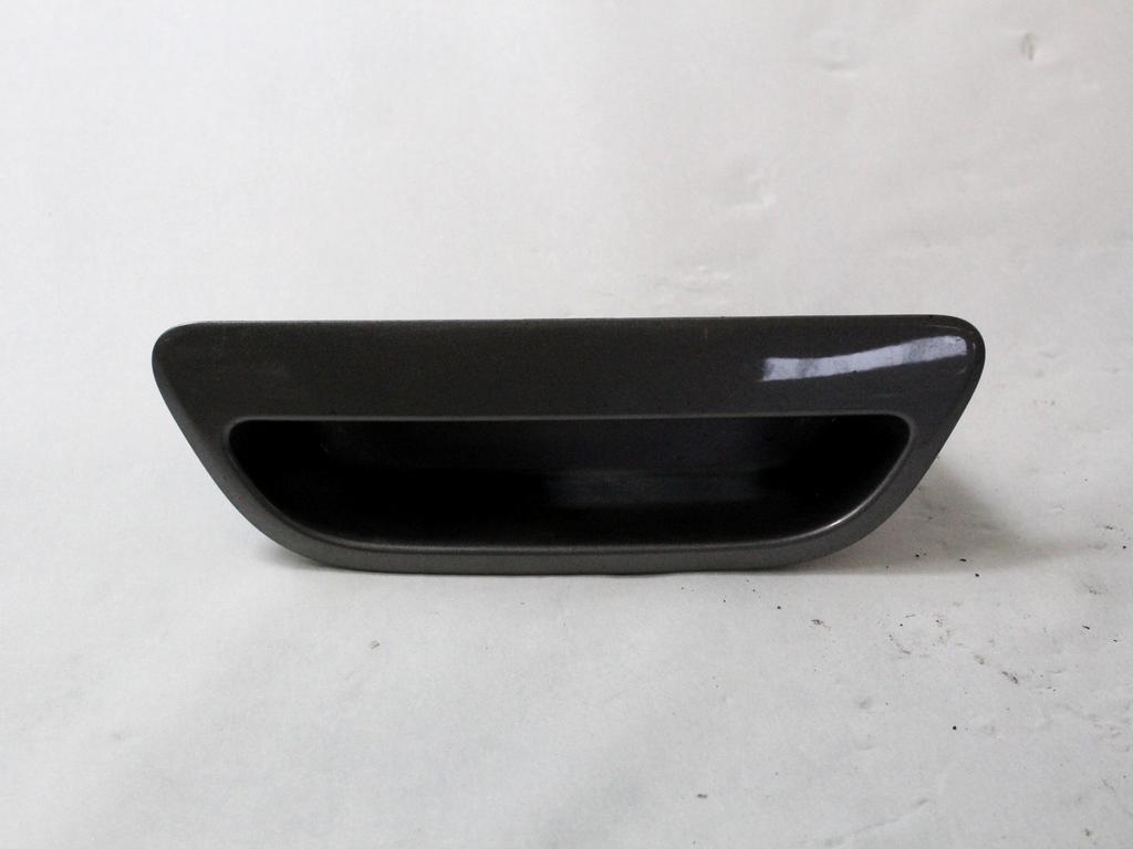MOUNTING DELI, ZADNJI POKROV OEM N. 81820K7000 ORIGINAL REZERVNI DEL HYUNDAI I10 AC3 MK3 (DAL 2019)BENZINA LETNIK 2020