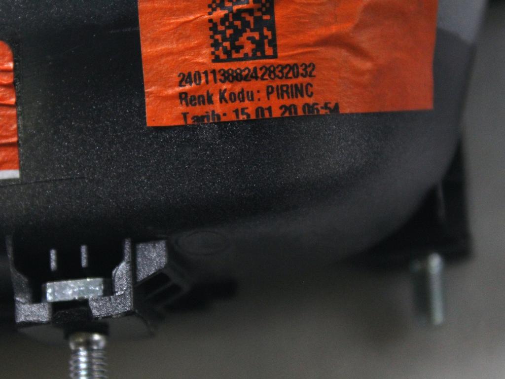 MOUNTING DELI, ZADNJI POKROV OEM N. 81820K7000 ORIGINAL REZERVNI DEL HYUNDAI I10 AC3 MK3 (DAL 2019)BENZINA LETNIK 2020