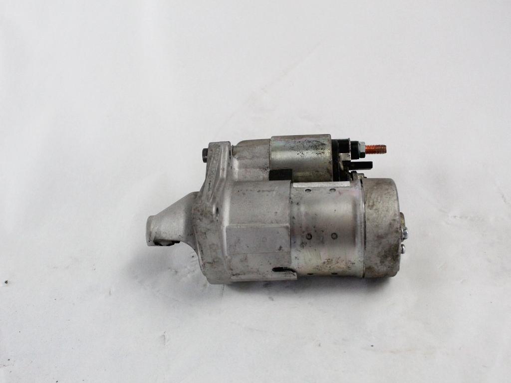 ZAGANJAC MOTORJA  OEM N. 51890632 ORIGINAL REZERVNI DEL FIAT PUNTO 199 MK3 (2011 - 2017)BENZINA/METANO LETNIK 2015