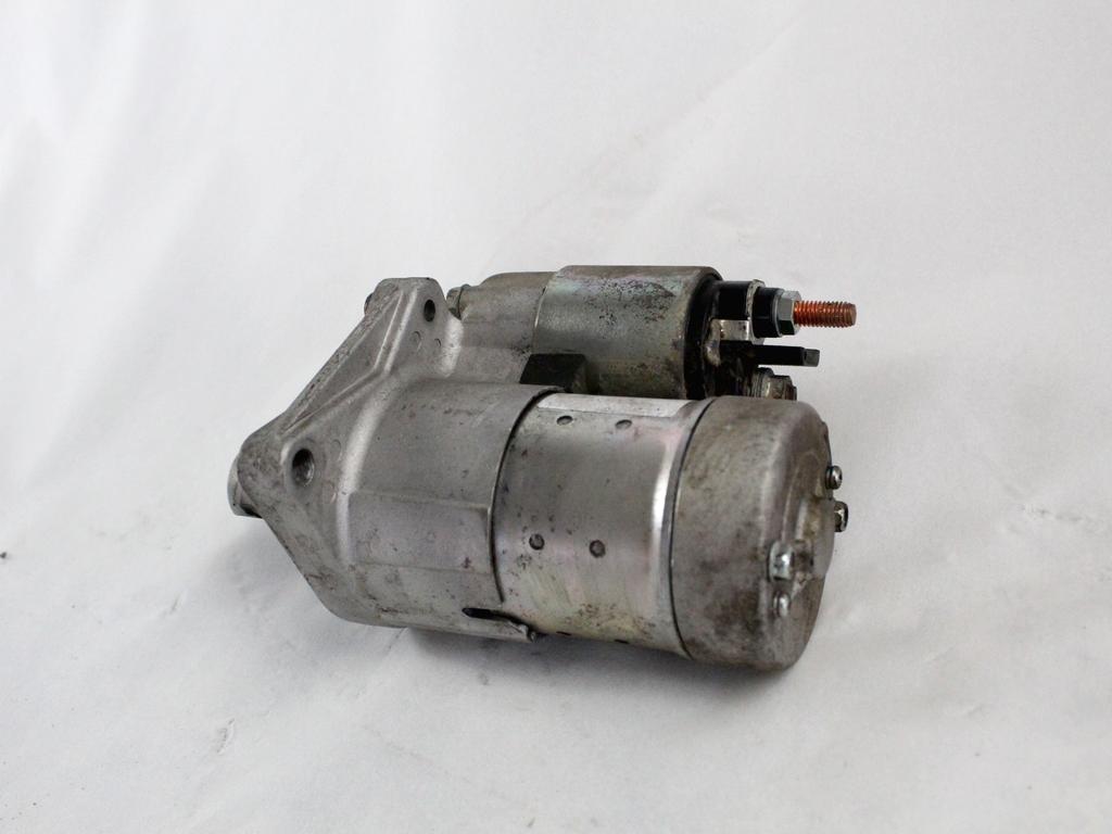 ZAGANJAC MOTORJA  OEM N. 51890632 ORIGINAL REZERVNI DEL FIAT PUNTO 199 MK3 (2011 - 2017)BENZINA/METANO LETNIK 2015