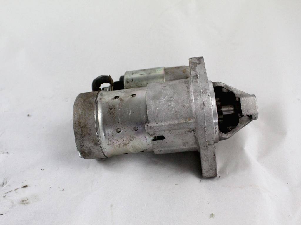 ZAGANJAC MOTORJA  OEM N. 51890632 ORIGINAL REZERVNI DEL FIAT PUNTO 199 MK3 (2011 - 2017)BENZINA/METANO LETNIK 2015