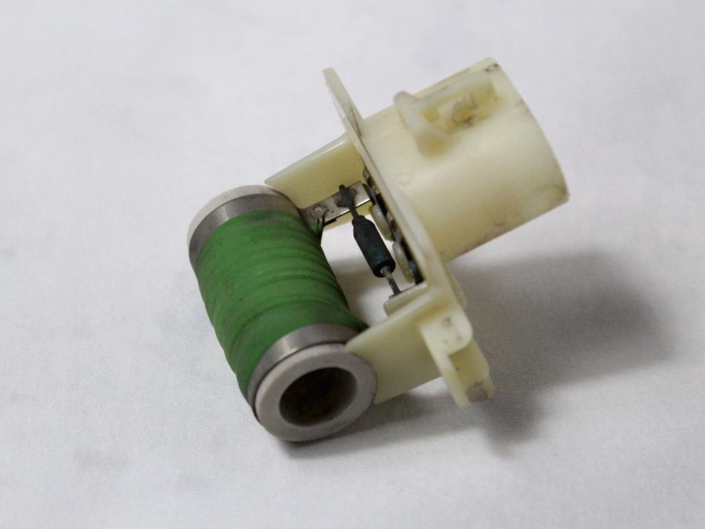 KRMILNA ENOTA ELEKTRICNEGA VENTILATORJA OEM N. 13256565 ORIGINAL REZERVNI DEL FIAT PUNTO 199 MK3 (2011 - 2017)BENZINA/METANO LETNIK 2015