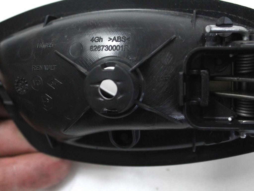 NOTRANJA KLJUKA  OEM N. 826730001R ORIGINAL REZERVNI DEL RENAULT SCENIC XMOD / SCENIC JZ0/1 MK3 (2009 - 2012) DIESEL LETNIK 2010