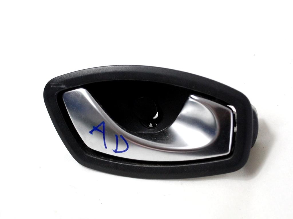 NOTRANJA KLJUKA  OEM N. 826720001R ORIGINAL REZERVNI DEL RENAULT SCENIC XMOD / SCENIC JZ0/1 MK3 (2009 - 2012) DIESEL LETNIK 2010