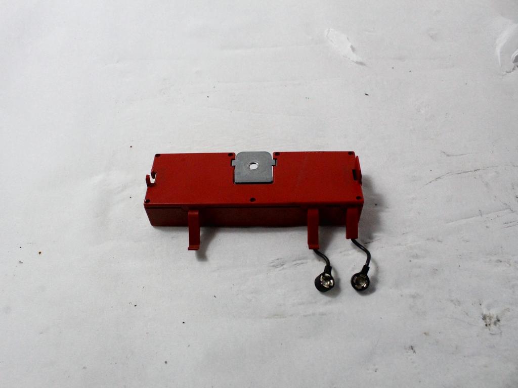 OJACEVALEC / ANTENA OEM N. 9459221 ORIGINAL REZERVNI DEL VOLVO V70 MK2 285 (2000 - 2007) DIESEL LETNIK 2000
