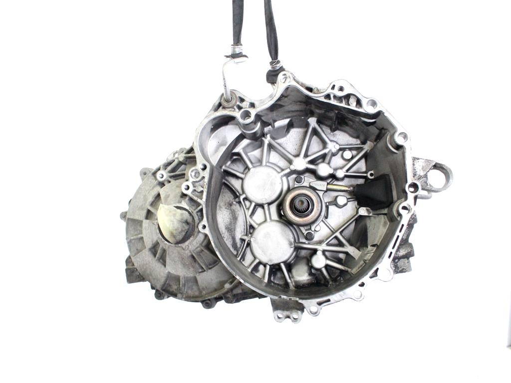 ROCNI MENJALNIK OEM N. 8251083 ORIGINAL REZERVNI DEL VOLVO V70 MK2 285 (2000 - 2007) DIESEL LETNIK 2000
