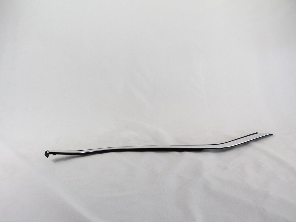 PROFILI BOCNEGA STEKLA  OEM N. 39031885 ORIGINAL REZERVNI DEL OPEL ASTRA K B16 5P/3P/SW (2015 - 2021)DIESEL LETNIK 2017