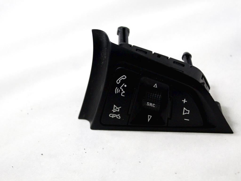 MULTIFUNKCIJSKI VOLAN OEM N. 13268686 ORIGINAL REZERVNI DEL OPEL ASTRA J P10 5P/3P/SW (2010 - 2015) DIESEL LETNIK 2014