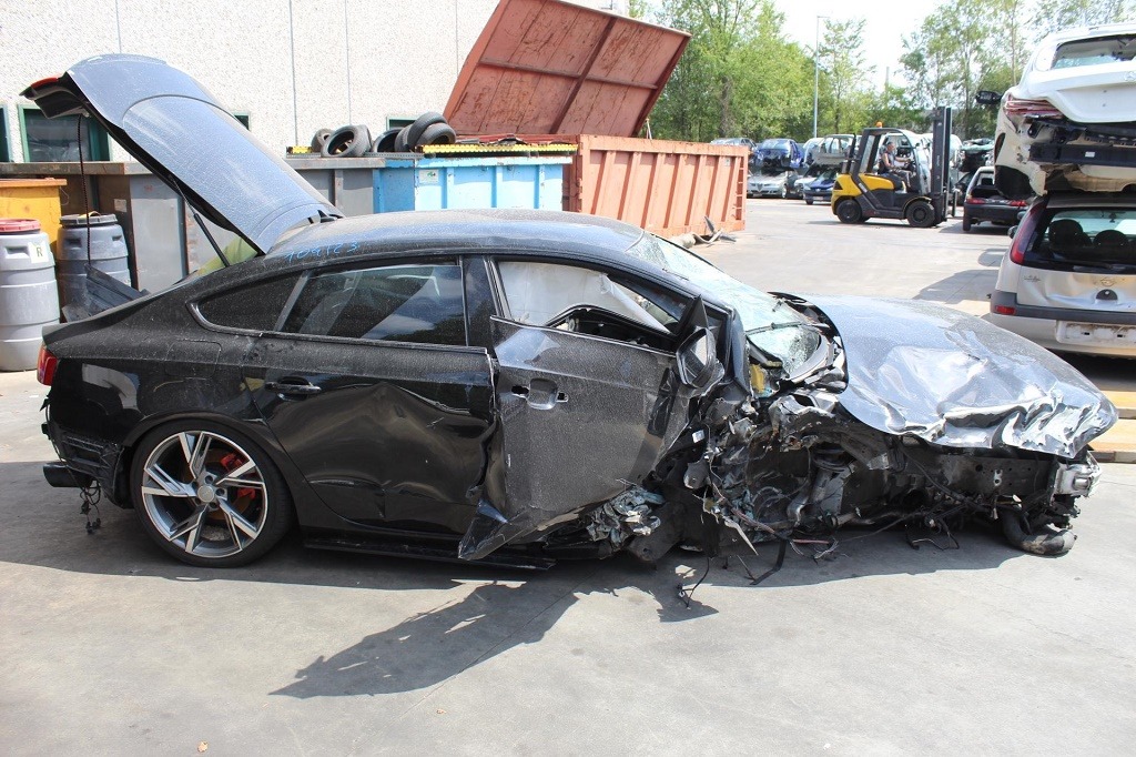 AUDI A5 3.0 D 4X4 176KW AUT 5P (2011) RICAMBIO USATO 