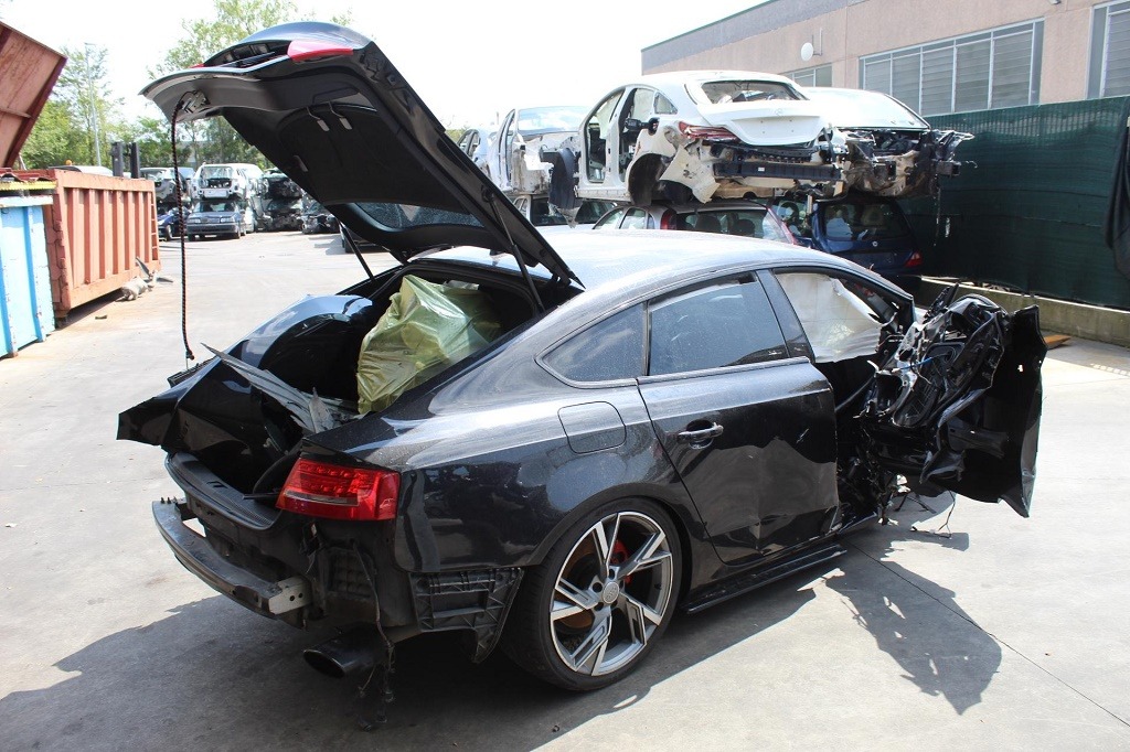 AUDI A5 3.0 D 4X4 176KW AUT 5P (2011) RICAMBIO USATO 