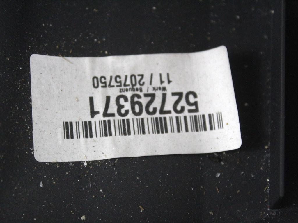 NASLON ZA ROKE/SREDINSKA KONZOLA OEM N. 51169153212 ORIGINAL REZERVNI DEL BMW SERIE 3 BER/SW/COUPE/CABRIO E90/E91/E92/E93 LCI R (2009 - 2012) DIESEL LETNIK 2010