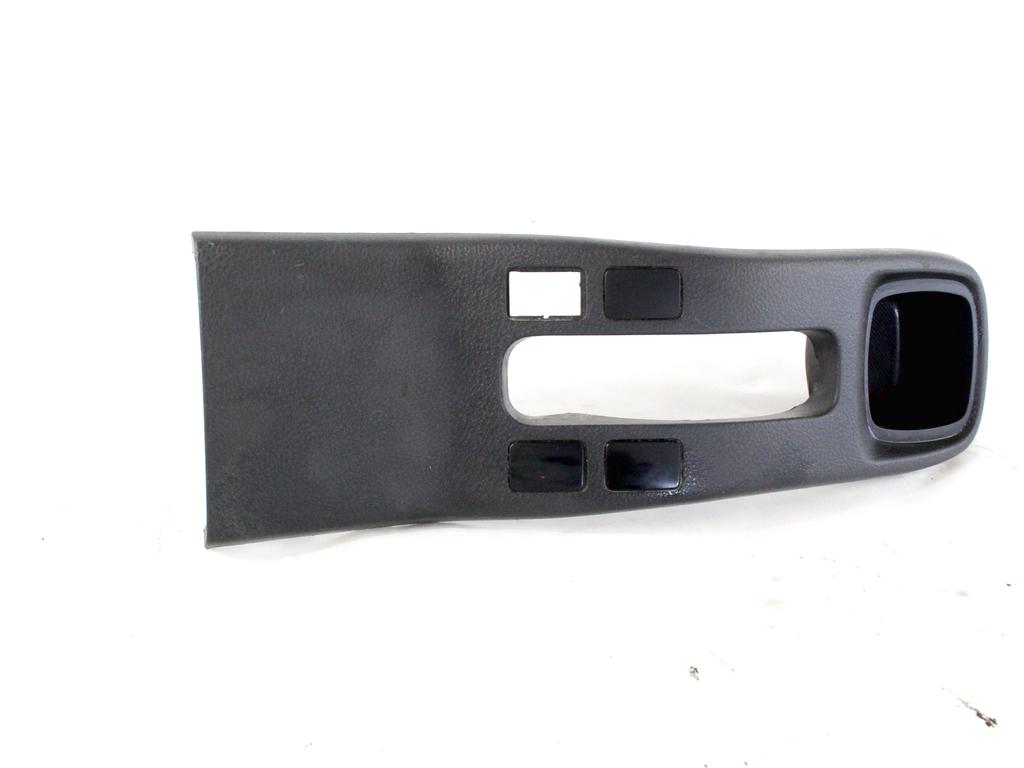 ZADNJI PRIKLJUCEK TUNELA  OEM N. 75822-79J0 ORIGINAL REZERVNI DEL FIAT SEDICI FY (2006 - 4/2009) DIESEL LETNIK 2009