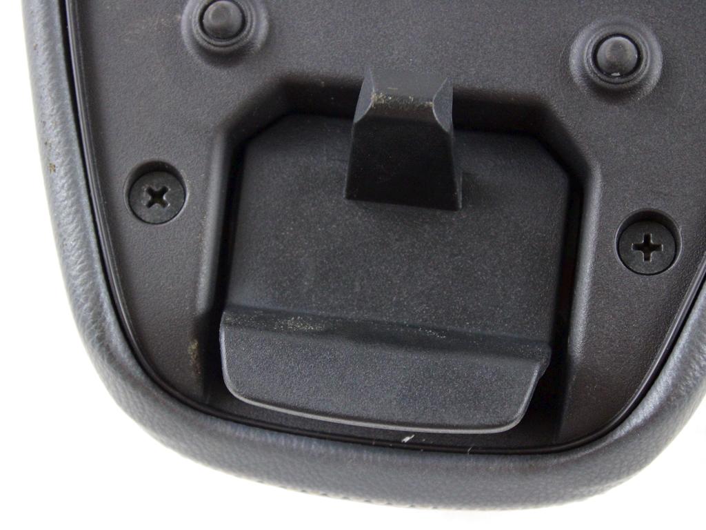 SREDINSKA KONZOLA OEM N. 969206PA0A ORIGINAL REZERVNI DEL NISSAN JUKE F16 (DAL 2019)BENZINA LETNIK 2021