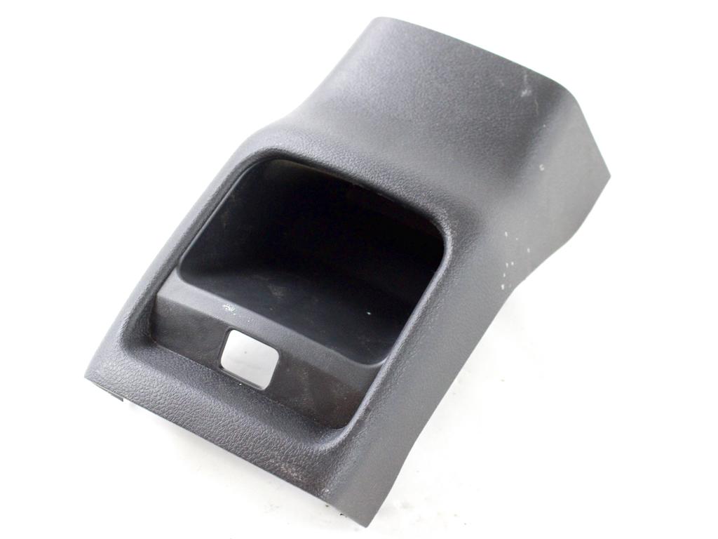 ZADNJI PRIKLJUCEK TUNELA  OEM N. 969306PA0A ORIGINAL REZERVNI DEL NISSAN JUKE F16 (DAL 2019)BENZINA LETNIK 2021