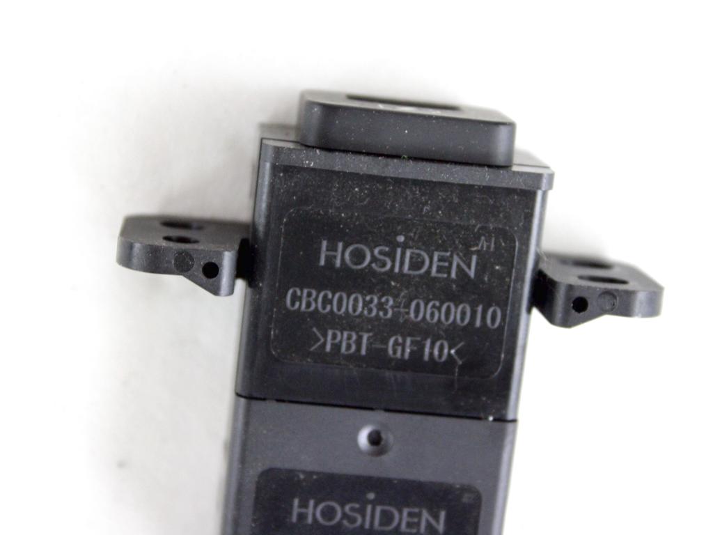 USB / AUX OEM N. 253315NA1A ORIGINAL REZERVNI DEL NISSAN JUKE F16 (DAL 2019)BENZINA LETNIK 2021