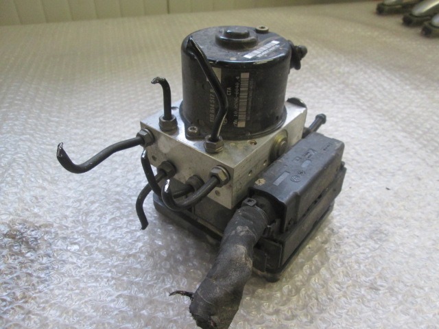 ABS AGREGAT S PUMPO OEM N. 6540827418135 ORIGINAL REZERVNI DEL VOLKSWAGEN TOURAN 1T1 MK1 (2003 - 11/2006) DIESEL LETNIK 2004