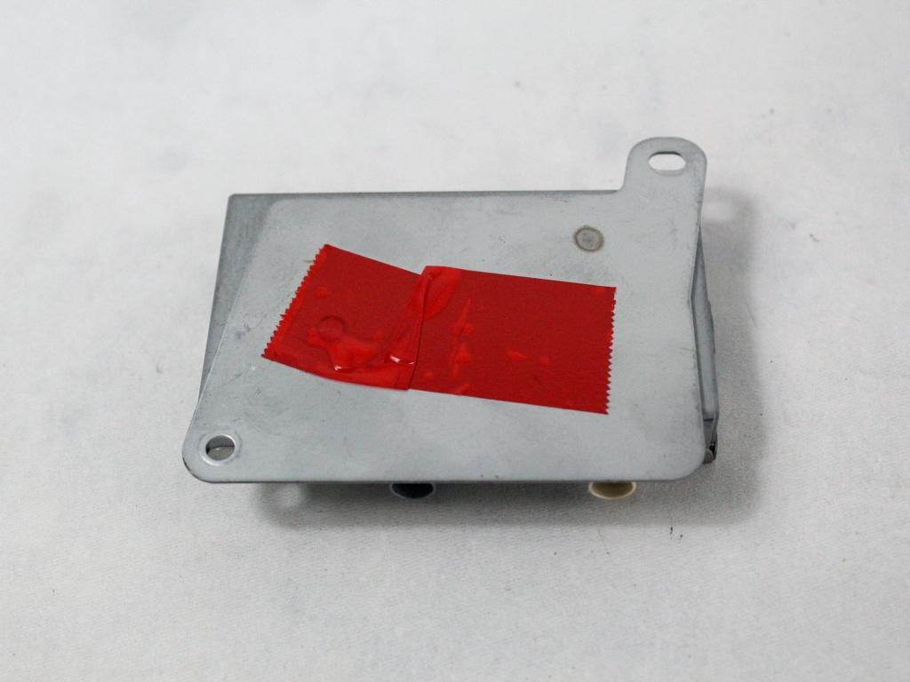 OJACEVALEC / ANTENA OEM N. 8E9035225 ORIGINAL REZERVNI DEL AUDI A4 B6 8E2 8E5 BER/SW (2001 - 2005) DIESEL LETNIK 2002