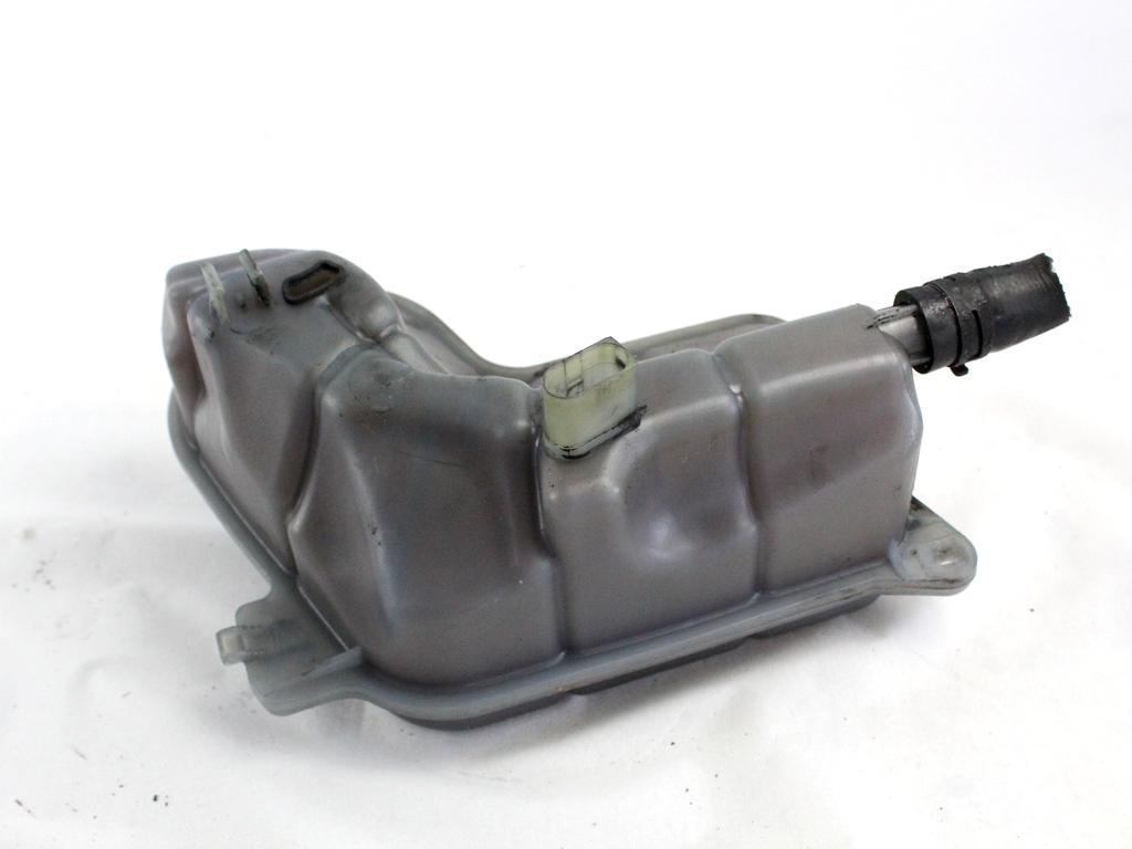 HLADILNA VODA ZA RADIJATORJE OEM N. 8E0121403 ORIGINAL REZERVNI DEL AUDI A4 B6 8E2 8E5 BER/SW (2001 - 2005) DIESEL LETNIK 2002