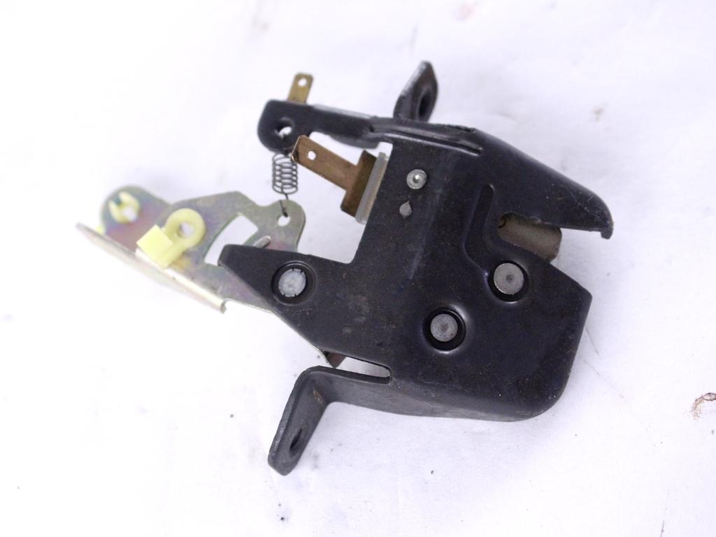 ZAKLEPANJE PRTLJA?NIH VRAT  OEM N. FQU100230 ORIGINAL REZERVNI DEL MG ZR (2001 - 2005) BENZINA LETNIK 2006