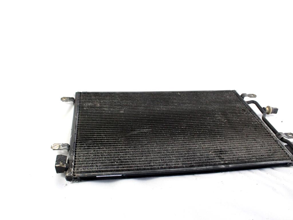 HLADILNIK KLIME OEM N. 8E0260401B ORIGINAL REZERVNI DEL AUDI A4 B6 8E2 8E5 BER/SW (2001 - 2005) DIESEL LETNIK 2002
