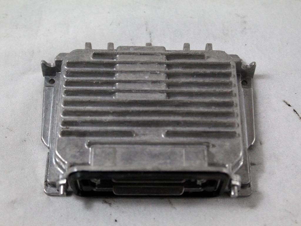 RACUNALNIK KSENONSKIH ZAROMETOV OEM N. 6938561 ORIGINAL REZERVNI DEL BMW SERIE 1 BER/COUPE/CABRIO E81/E82/E87/E88 (2003 - 2007) DIESEL LETNIK 2006