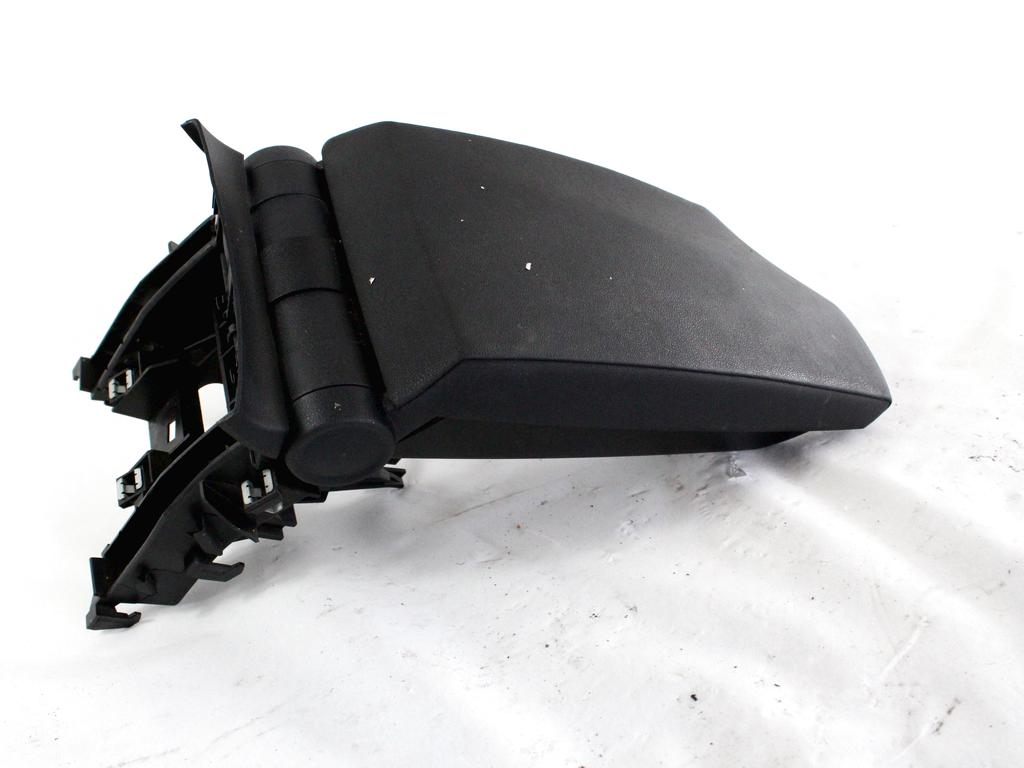 SREDINSKA KONZOLA OEM N. 7143596 ORIGINAL REZERVNI DEL BMW SERIE 1 BER/COUPE/CABRIO E81/E82/E87/E88 (2003 - 2007) DIESEL LETNIK 2006
