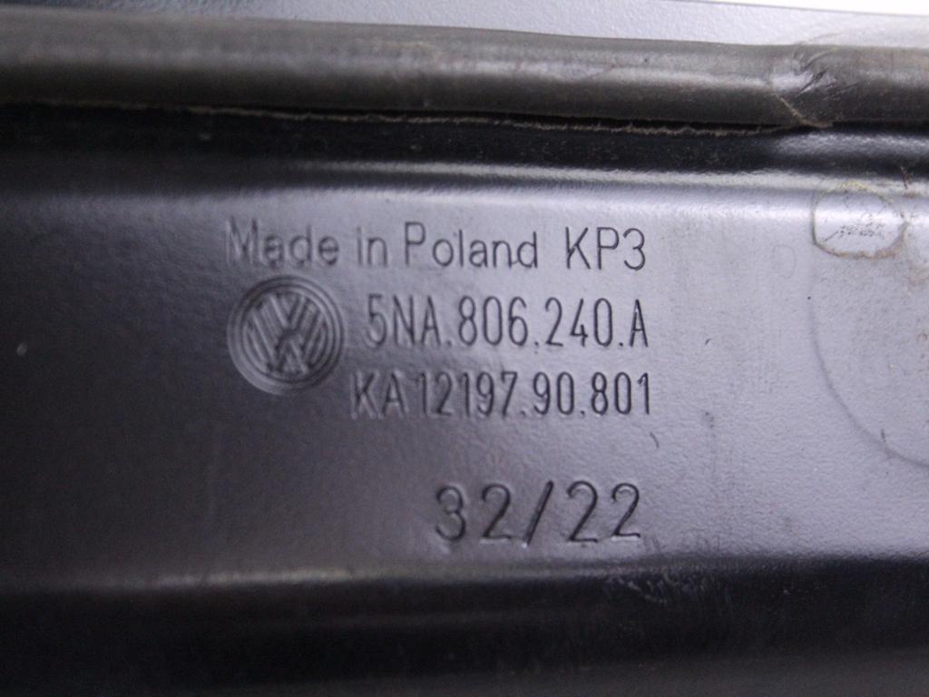 RE?ETKA POD VETROBRANSKIM STEKLOM OEM N. 5NA806240A ORIGINAL REZERVNI DEL VOLKSWAGEN TIGUAN AX1 MK2 R (DAL 2021)BENZINA LETNIK 2022