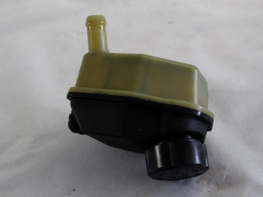 REZERVOAR CRPALKA  SERVO VOLAN OEM N. 4N51-3531-DC ORIGINAL REZERVNI DEL VOLVO V50 545 (2004 - 05/2007) DIESEL LETNIK 2004