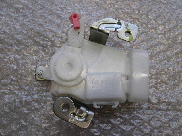 ZAKLEPANJE PRTLJA?NIH VRAT  OEM N.  ORIGINAL REZERVNI DEL DAIHATSU TREVIS MK2 (2004 - 2010) BENZINA LETNIK 2009