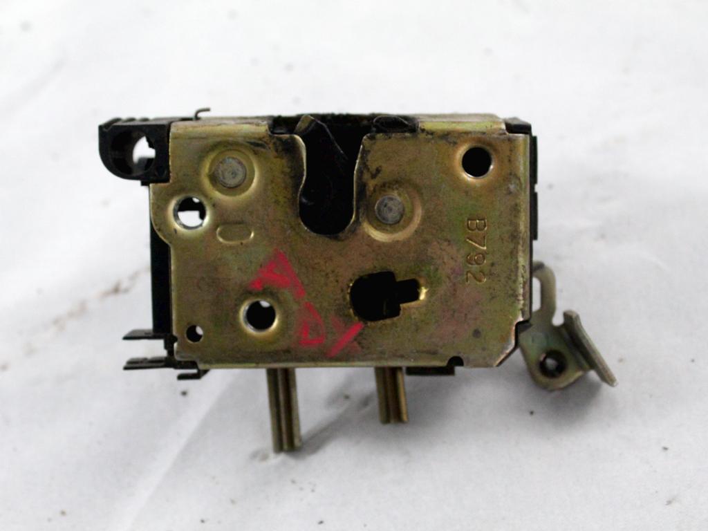 CENTRALNI ZAKLEP SPREDNJIH VRAT  OEM N. 46759835 ORIGINAL REZERVNI DEL FIAT PUNTO 176 MK1/MK1 CABRIO (1993 - 08/1999) BENZINA LETNIK 1999